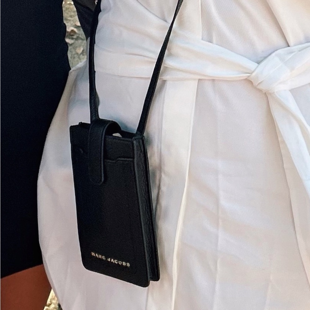 Marc Jacobs The Groove Leather Crossbody Phone Case Black Pebbled Leather